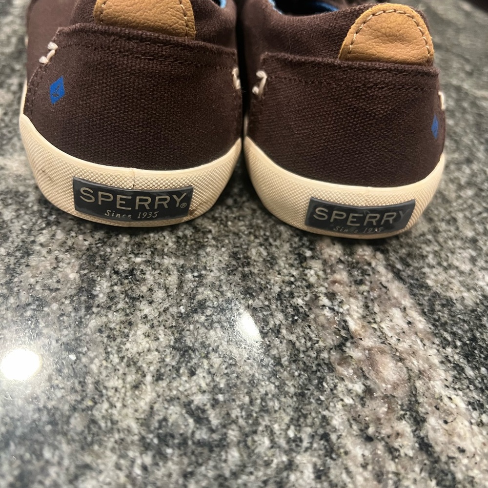 * 4/$20
Brown Sperry Size 3 kids - Picture 2 of 4